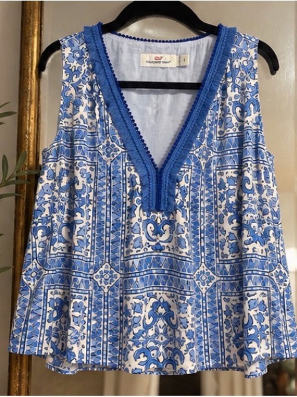 Vineyard Vines Blue and White Printed V-Neck Tank
